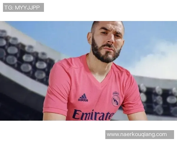 粉色风潮席卷绿茵场足球明星们的时尚新选择